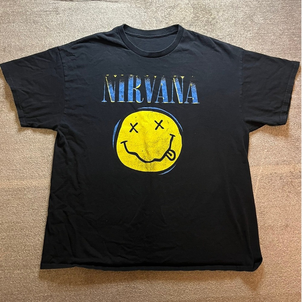 Nirvana Smiley Face Graphic Tee Black Short Sleeve Rock Band T-Shirt